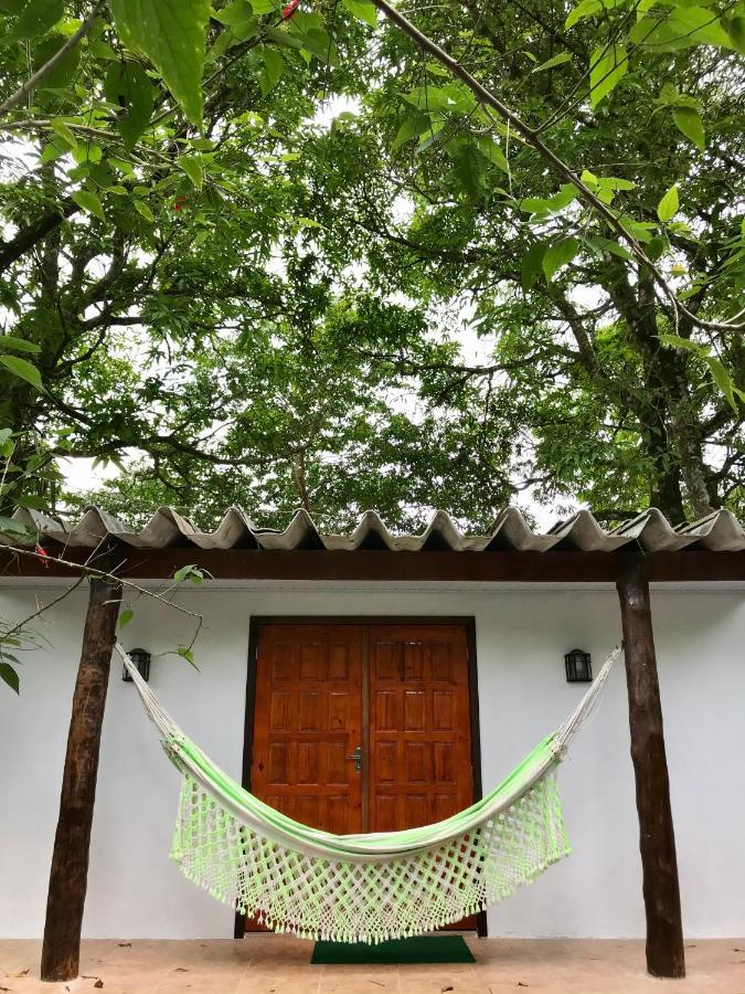 Casa A Beira Do Rio Jaguareguava Na Mata Atlantica Em Bertioga Sp Villa Luaran gambar