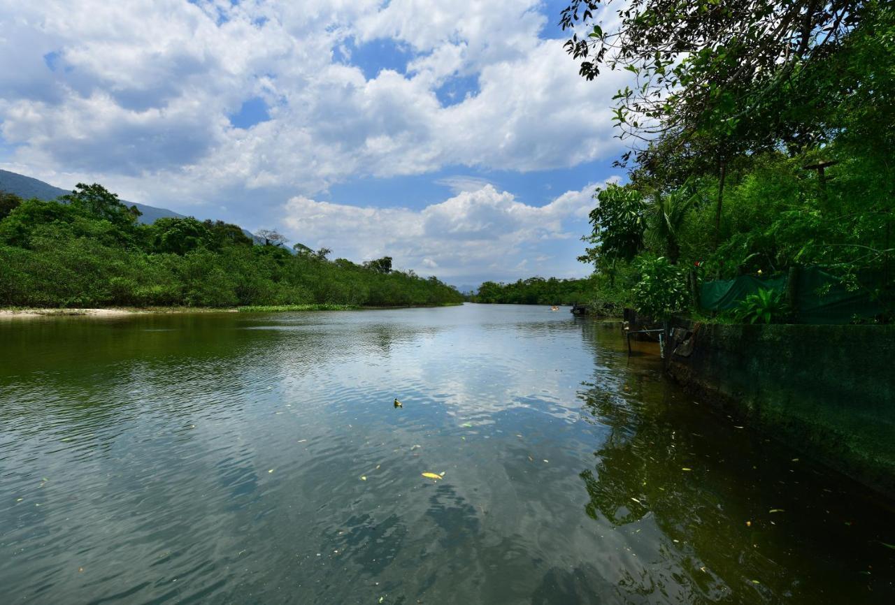 Casa A Beira Do Rio Jaguareguava Na Mata Atlantica Em Bertioga Sp Villa Luaran gambar