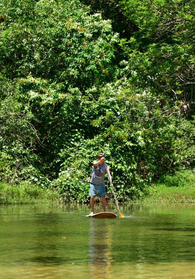 Casa A Beira Do Rio Jaguareguava Na Mata Atlantica Em Bertioga Sp Villa Luaran gambar